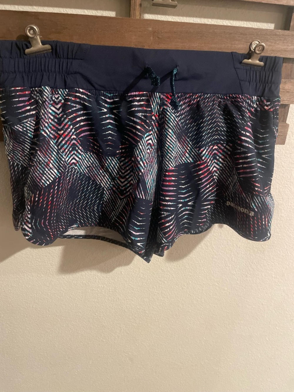 Patagonia Navy Multicolor Patterned Athletic Shorts Size‎ XS